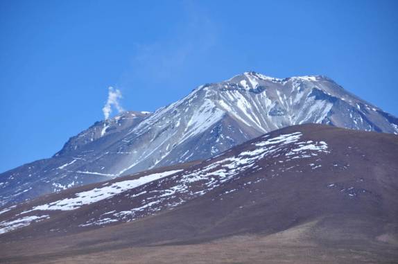 Alguns vulcões ainda estão ativos no altiplano boliviano (a caminho do Salar de Uyuni)